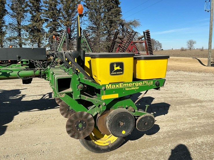 2001-john-deere-1770-image-18