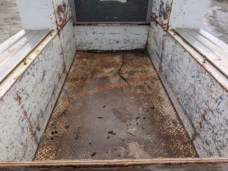 2017-chevrolet-silverado-3500-image-38