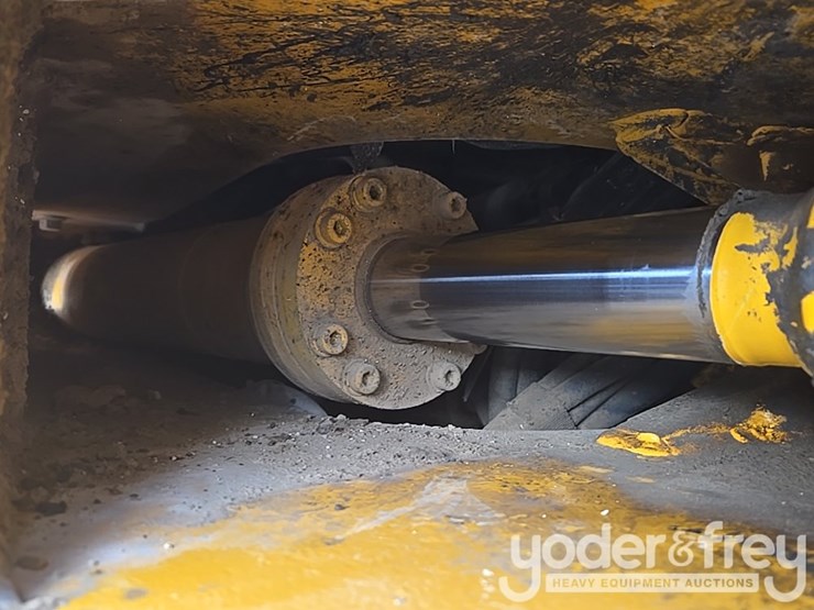 2014-volvo-l150h-image-49