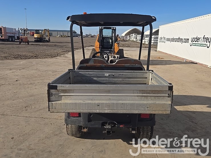 2018-club-car-carryall-300-image-4