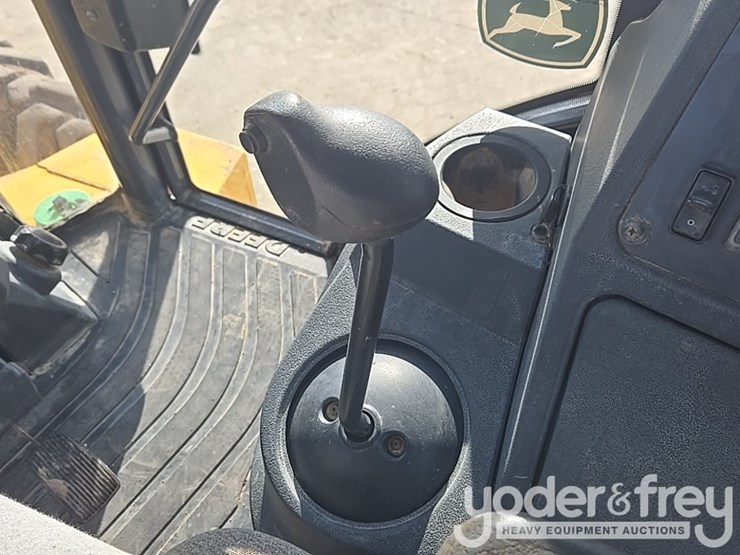 2018-deere-310sl-image-89