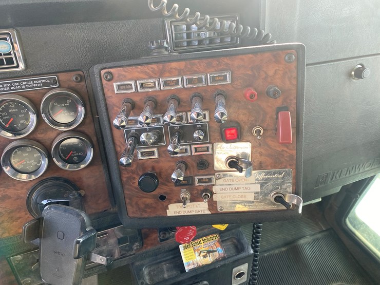 1999-kenworth-t800-image-39