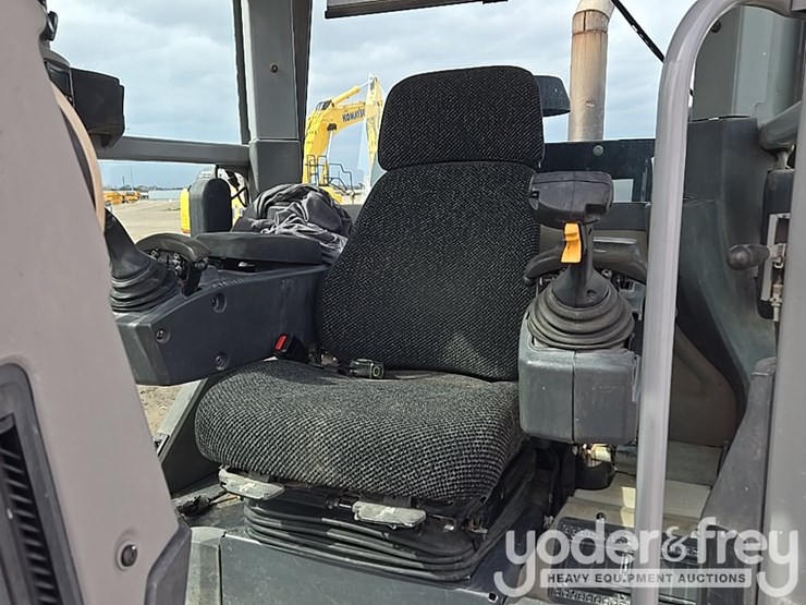 2009-caterpillar-140m-vhp-plus-image-93