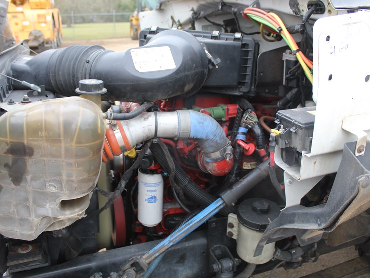 2013-ford-f650-image-11