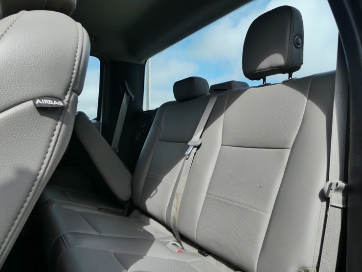 2019-ford-f150-xl-image-9
