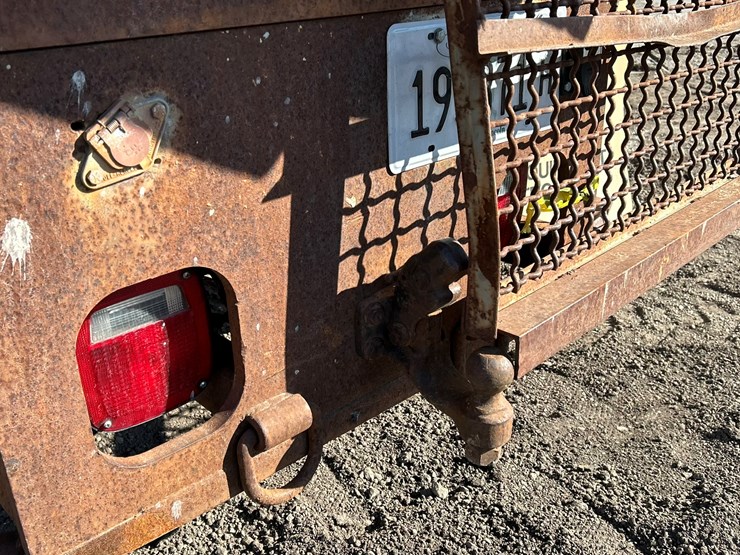 2005-ford-f550-image-31