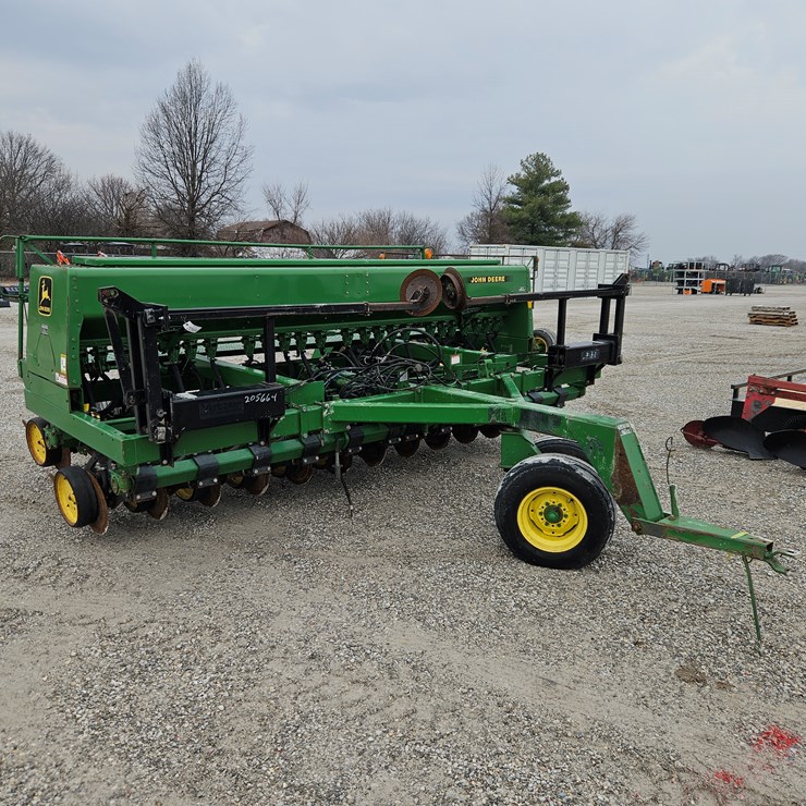1990 JOHN DEERE 750