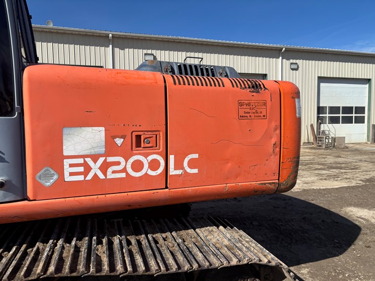 hitachi-ex200-lc-image-9