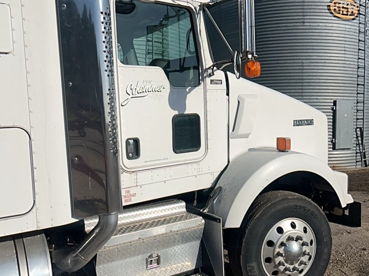 2007-kenworth-t800-image-18