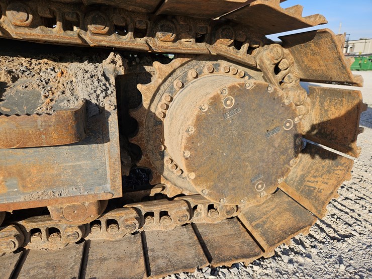 2022-doosan-dx225-lc-image-15