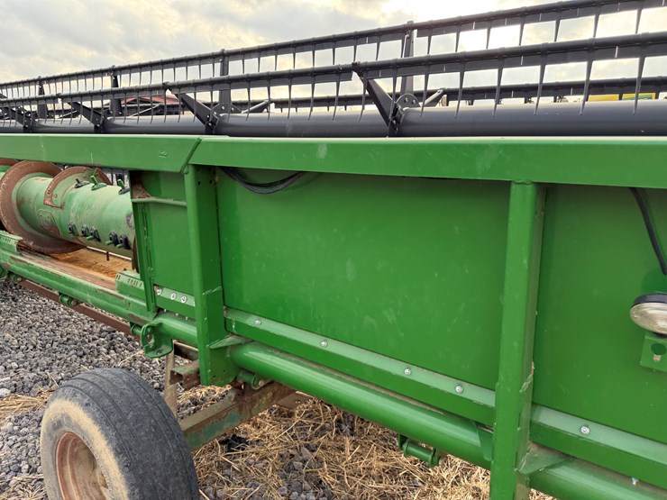 john-deere-630f-image-7