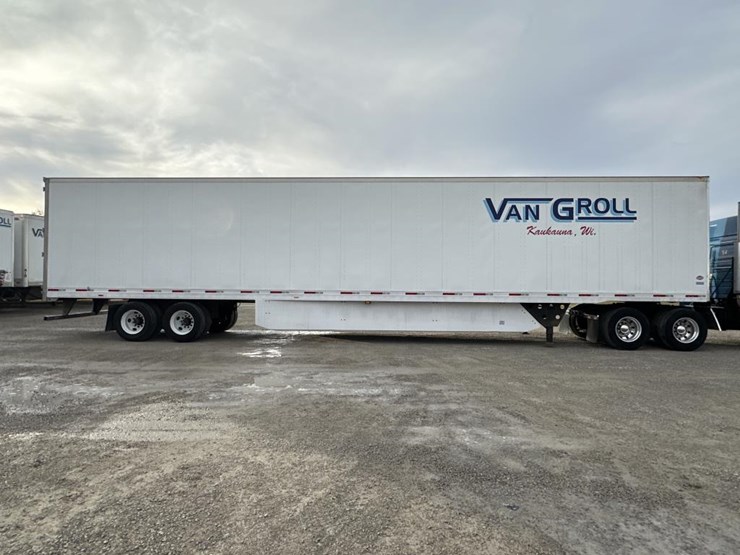 2019-utility-53'-image-6