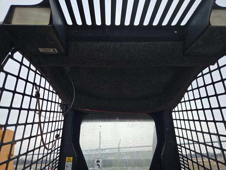 1999-john-deere-250-image-8