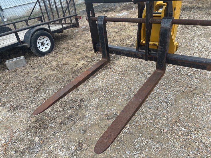 #2310-•-2004-gehl-rs8-telehandler-image-39