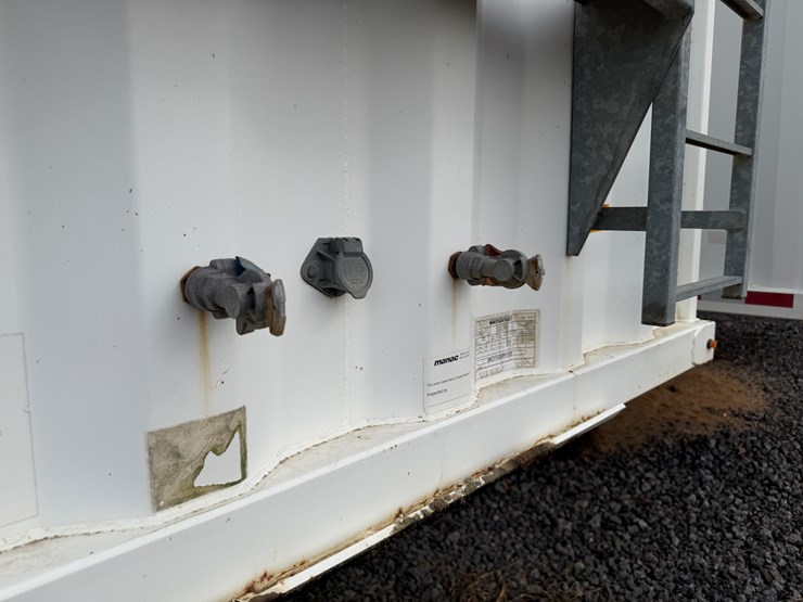 2011-manac-42'-image-50