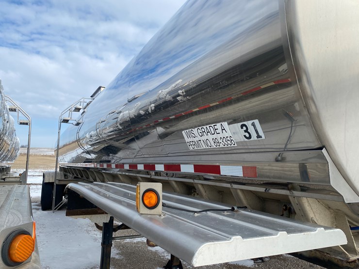 1990-walker-tanker-image-4