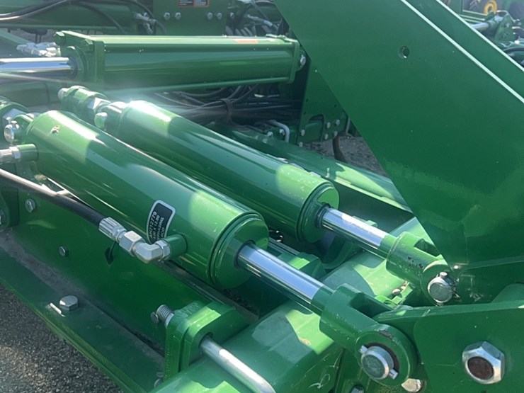 2022-john-deere-52-image-87