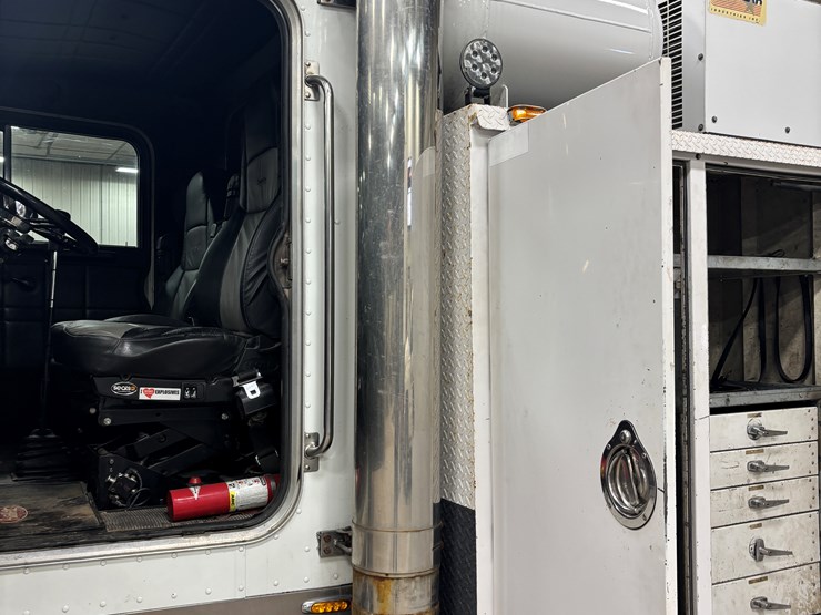 1987-peterbilt-379-image-78