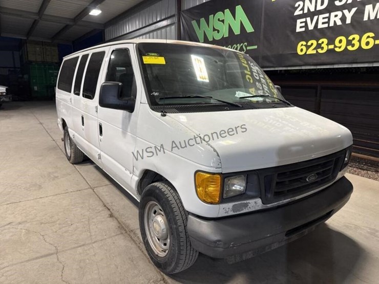 2006-ford-cargo-image-2