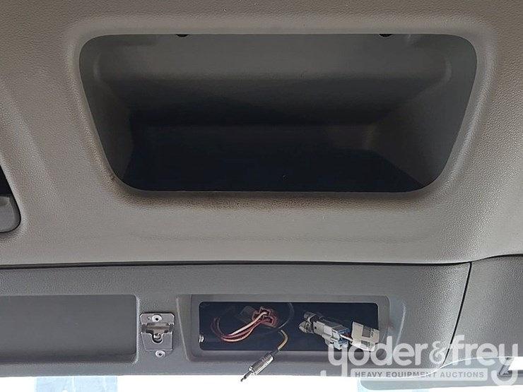 2019-peterbilt-579-image-108