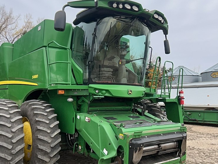 2014-john-deere-s680-image-8