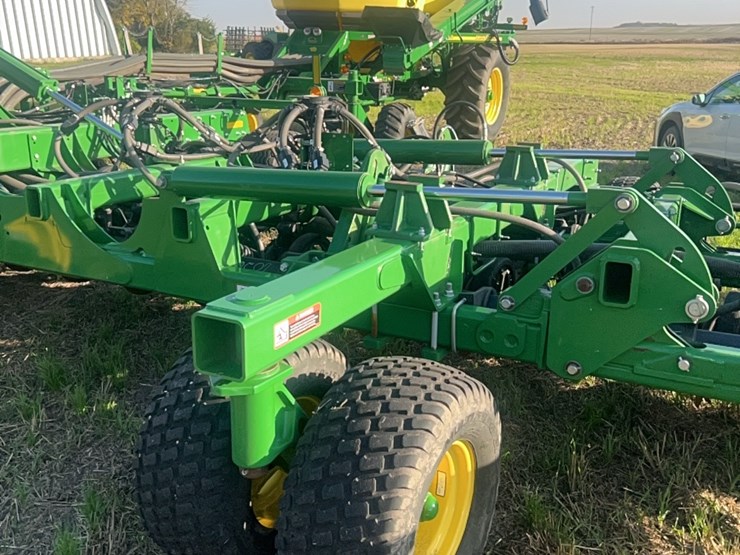 2018-john-deere-1910-image-89