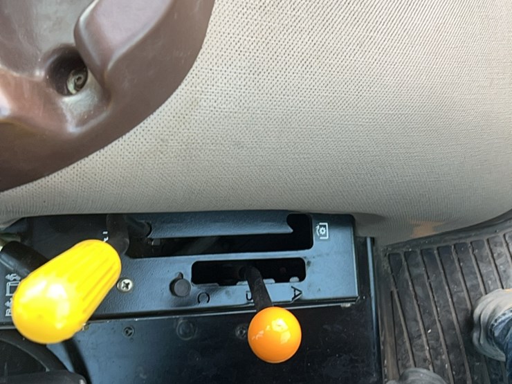 2010-john-deere-2010-image-78