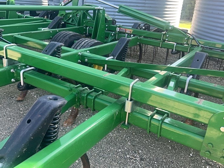 2022-john-deere-52-image-95