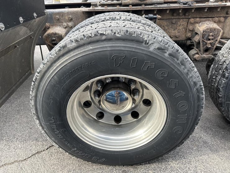 2001-volvo-10-image-55