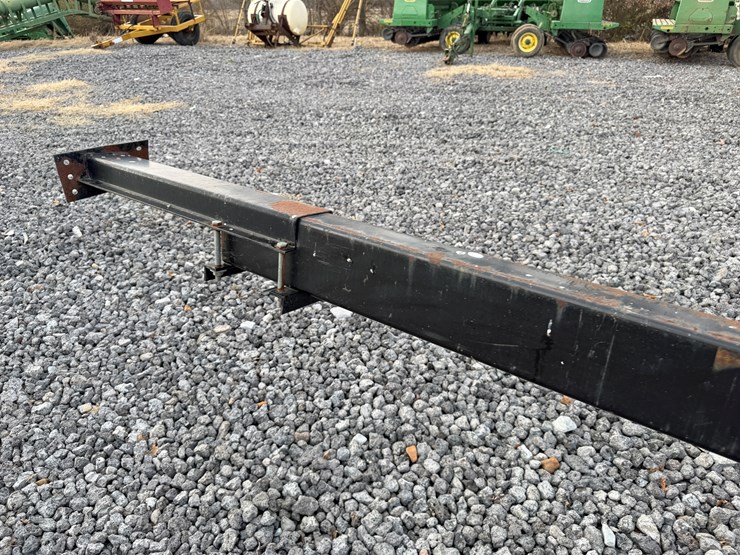 #40979-•-frontier-31'-header-trailer-image-15