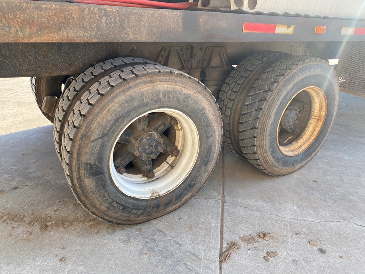 1994-international-paystar-5000-image-32