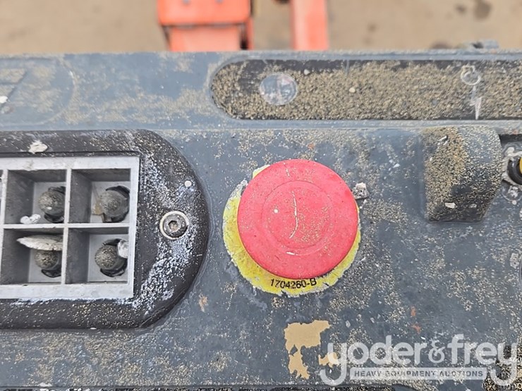 2015-jlg-600s-image-68