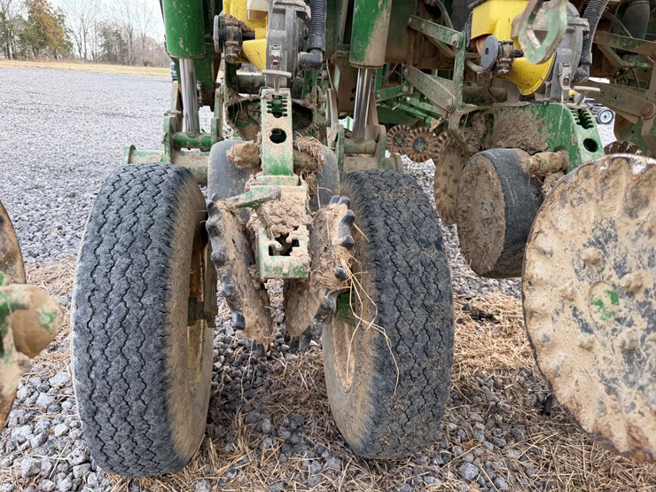 john-deere-1790-image-36