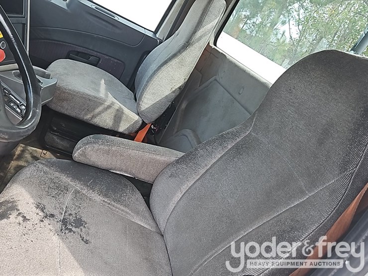 2017-international-8600-image-46