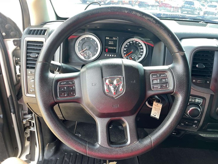 2014-dodge-1500-image-12