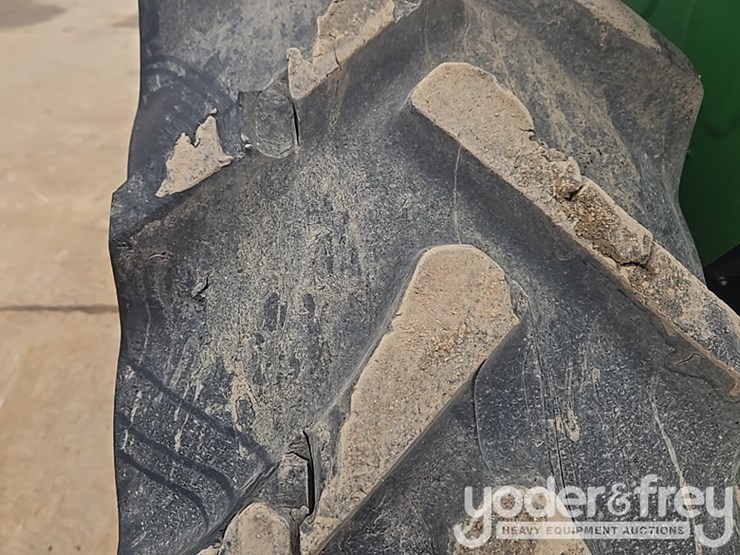 2020-john-deere-5075e-image-26