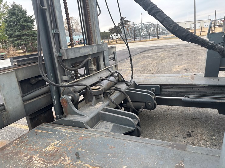 #1869-•-2012-combilift-cl-8011-multi-directional-forklift-image-17