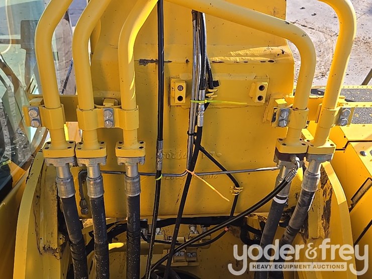 2022-komatsu-pc360-lc-11-image-50