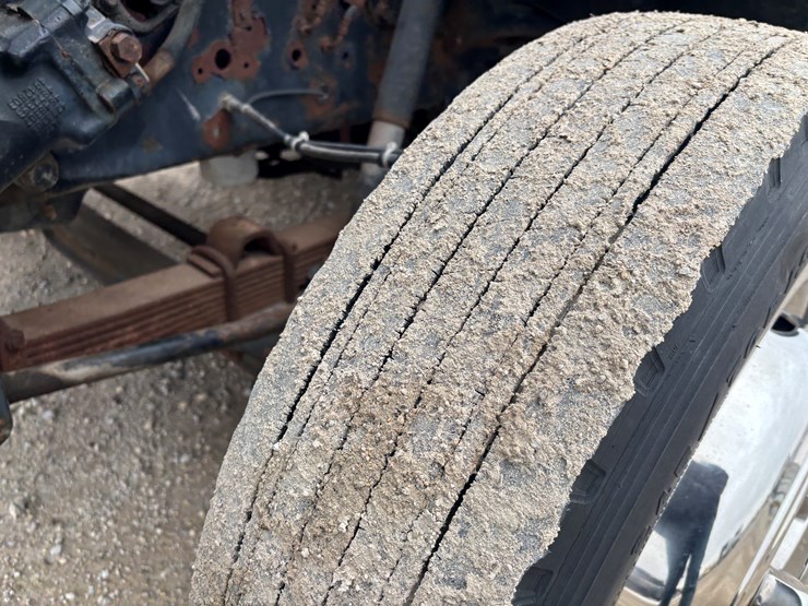 2002-international-4700-image-75