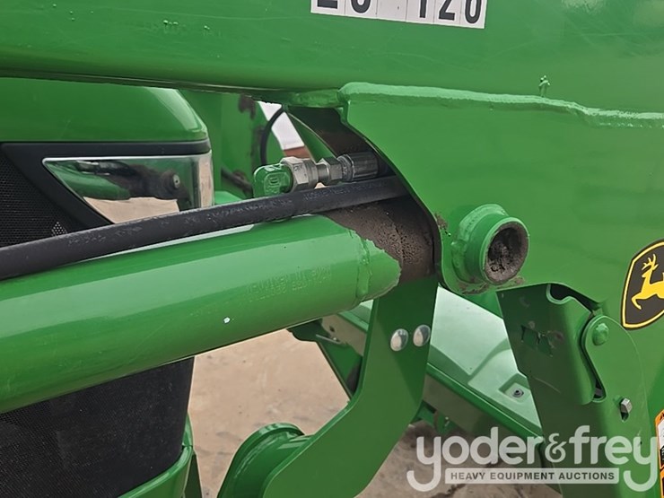 2020-john-deere-5075e-image-16