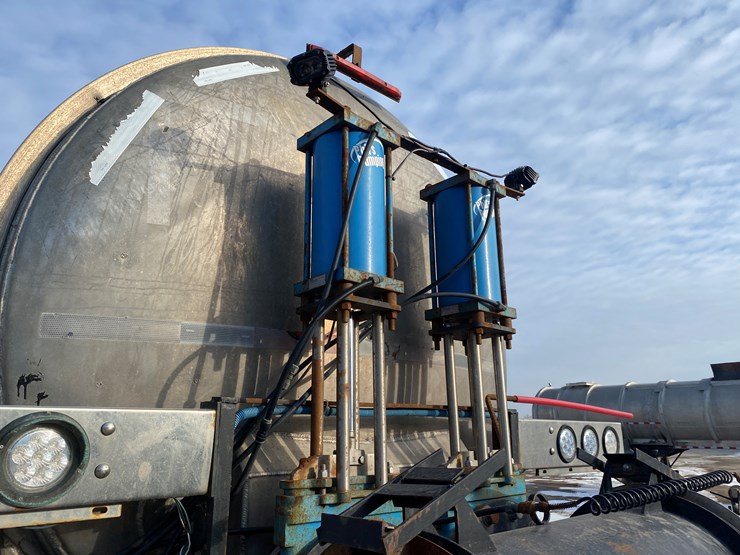 1980-trailmobile-tanker-image-21