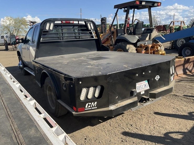 2011-gmc-3500-image-4