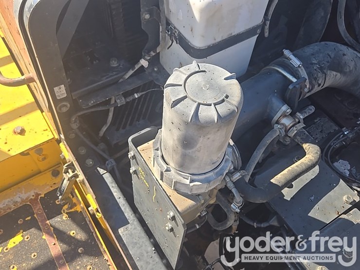 2013-komatsu-pc490-lc-10-image-60