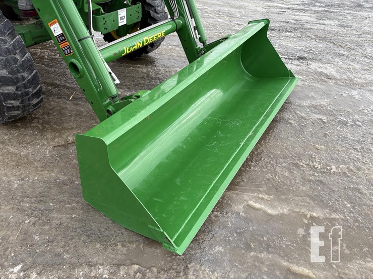 2017-john-deere-4044m-image-4