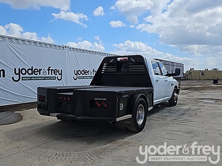 2010-dodge-ram-3500-image-5