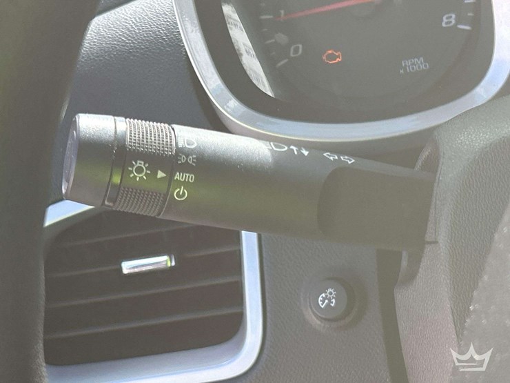 2017-chevrolet-equinox-image-13