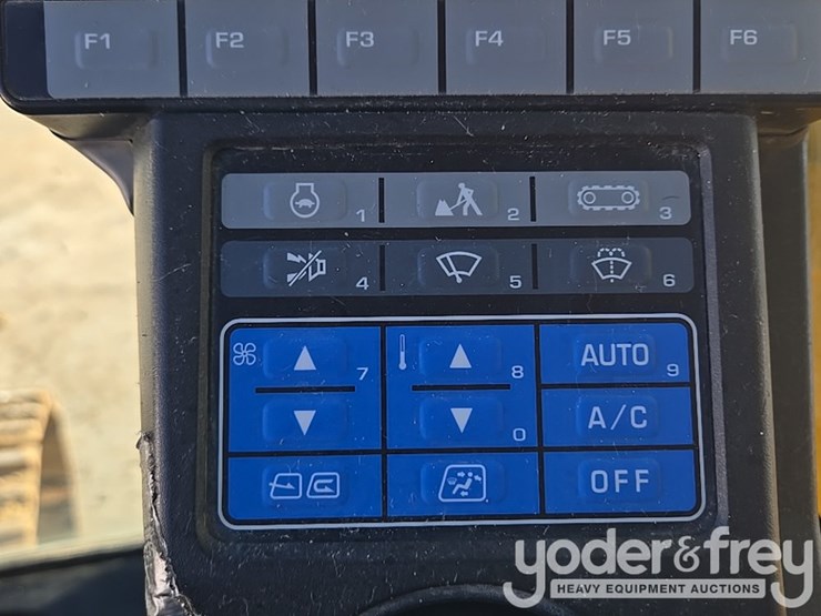 2022-komatsu-pc360-lc-11-image-76