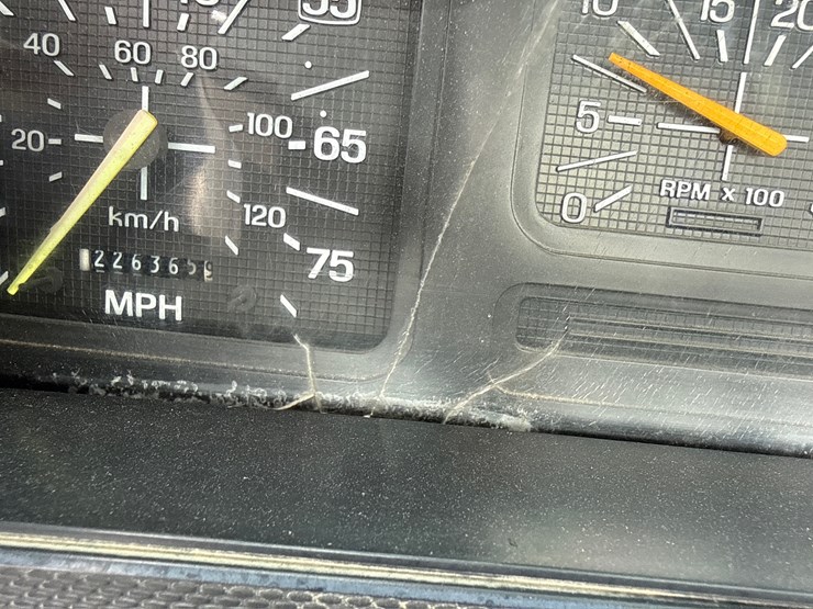 1994-ford-f800-image-34