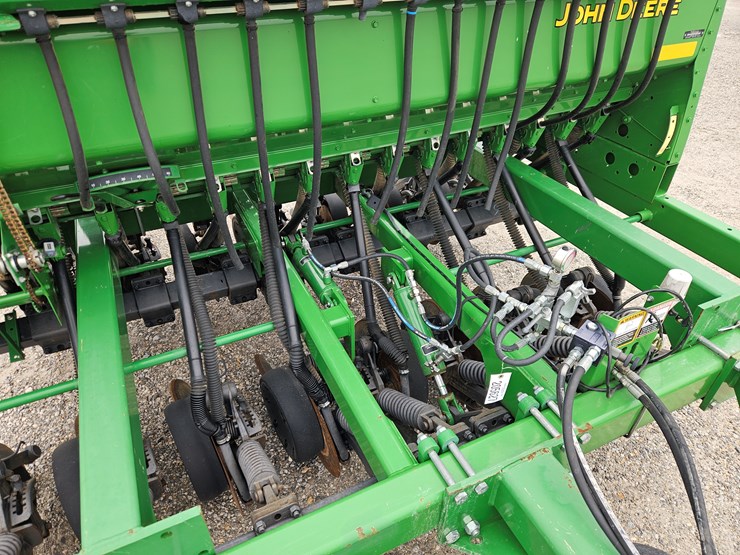 2018-john-deere-1590-image-4