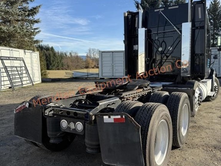 2017-international-prostar-image-6